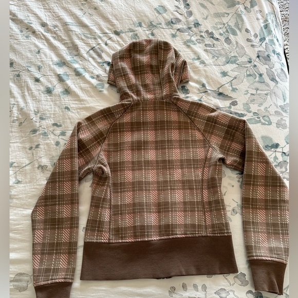 Lululemon scuba hoodie, pink and brown plaid. Size 6. Gently used condition. - Picture 4 of 4